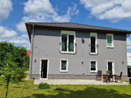 &amp;nbsp;
Verwaltungsgebäude